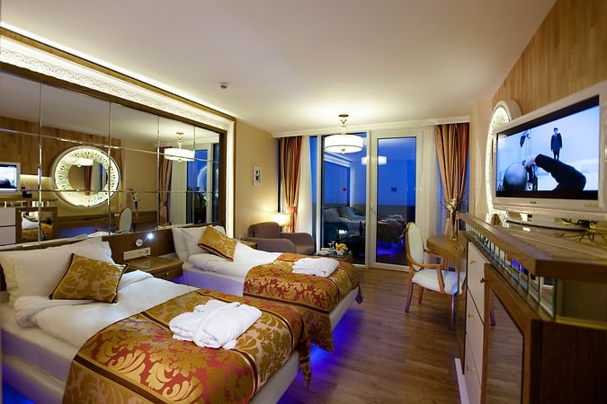Standart Kara Manzaralı